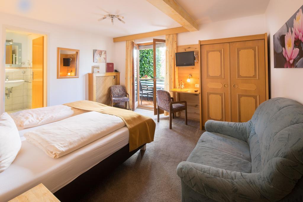 Hotel Landgasthof Zum Schildhauer Halfing Kültér fotó