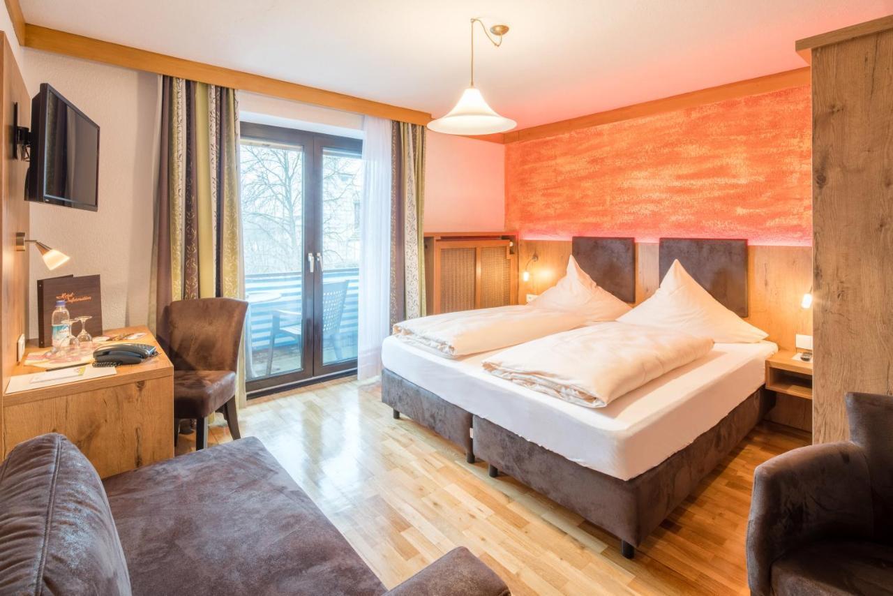 Hotel Landgasthof Zum Schildhauer Halfing Kültér fotó